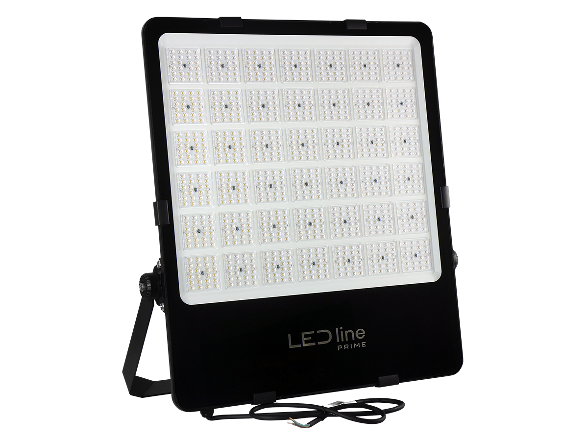 FLOODLIGHT 4000K 600W 84000lm 90° IP66 PRIME