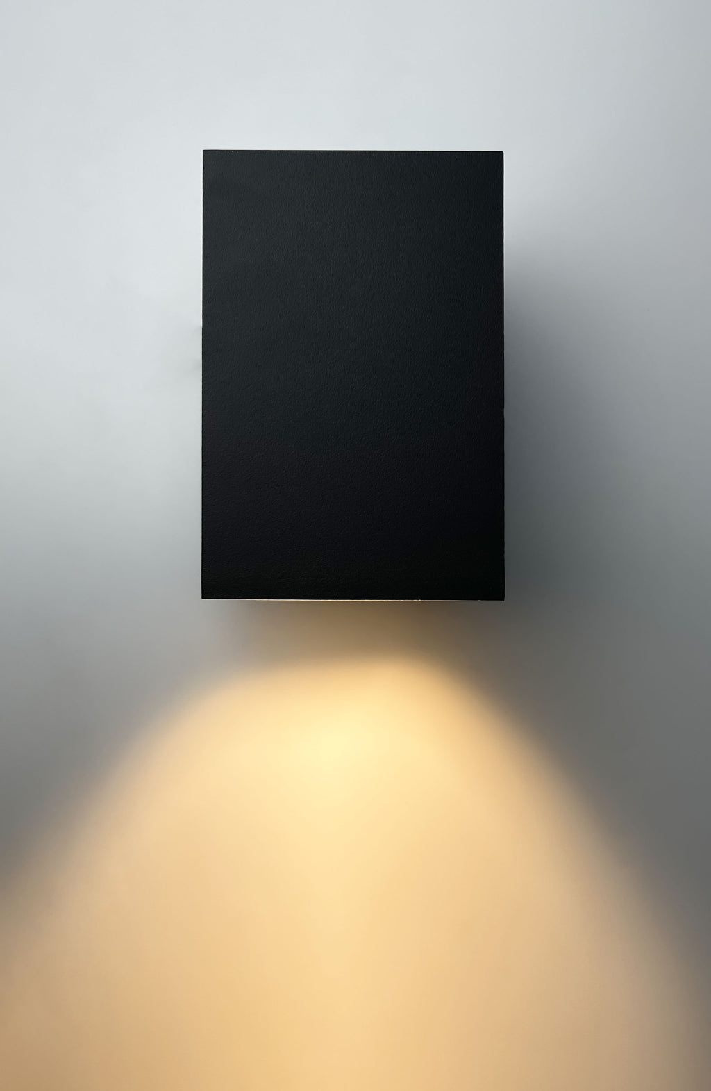 Gevelarmatuur ALVERIS 3CCT (2,7/3/4K) 9W 900lm 60° vierkant IP65 zwart PRIME